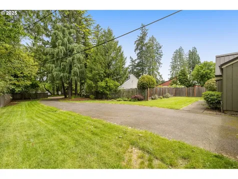 8130 SW Hemlock Street Portland OR 97223