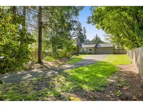 8130 SW Hemlock Street Portland OR 97223