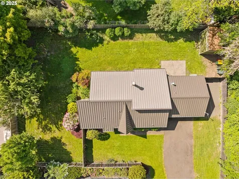8130 SW Hemlock Street Portland OR 97223