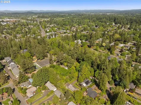 8130 SW Hemlock Street Portland OR 97223