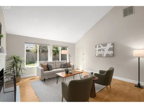 8130 SW Hemlock Street Portland OR 97223