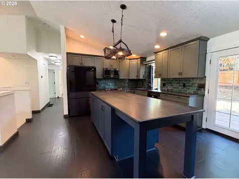 37685 Sandy Heights Street Sandy OR 97055