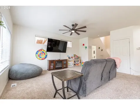 621 Jasmine Circle Independence OR 97351