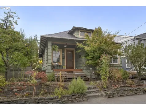 1013 NE Sumner Street Portland OR 97211