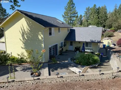 1841 E Sixth Avenue Sutherlin OR 97479