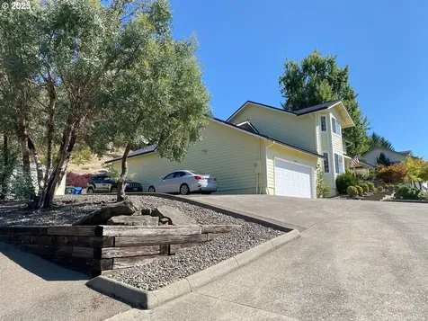 1841 E Sixth Avenue Sutherlin OR 97479