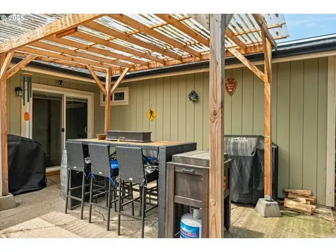 9145 SE Oak Street Portland OR 97216