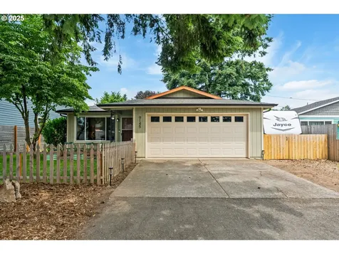 9145 SE Oak Street Portland OR 97216