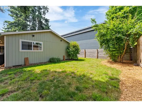 9145 SE Oak Street Portland OR 97216