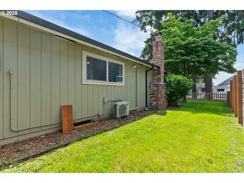 9145 SE Oak Street Portland OR 97216