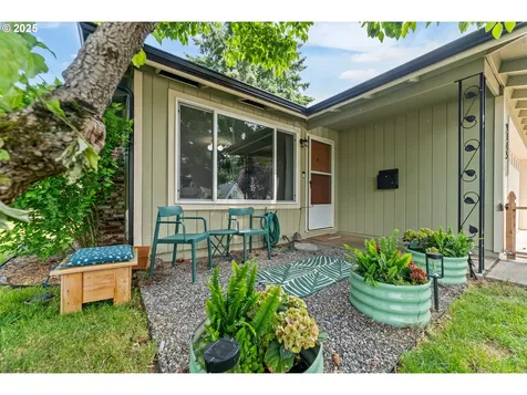 9145 SE Oak Street Portland OR 97216