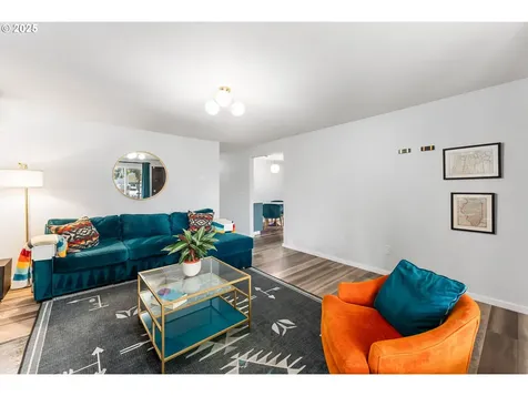 9145 SE Oak Street Portland OR 97216
