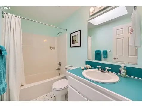 5493 NW 180th Place Portland OR 97229