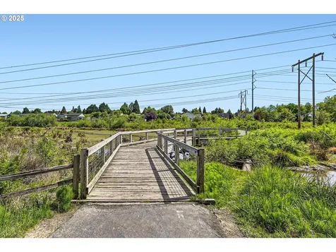 5493 NW 180th Place Portland OR 97229