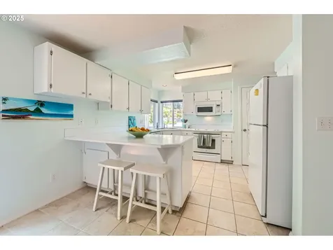 5493 NW 180th Place Portland OR 97229
