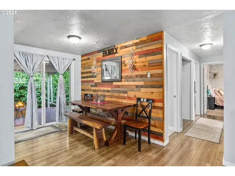 2112 W Irwin Way Eugene OR 97402