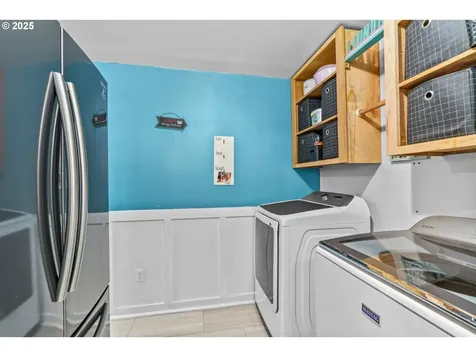 2112 W Irwin Way Eugene OR 97402