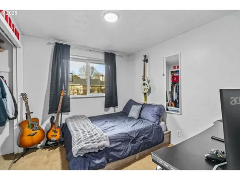 2112 W Irwin Way Eugene OR 97402