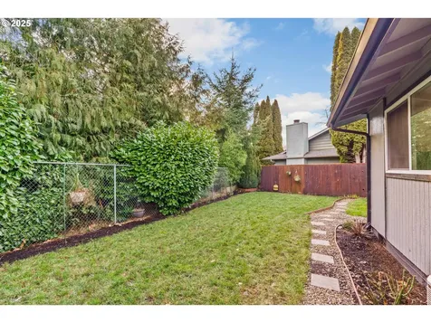 2112 W Irwin Way Eugene OR 97402