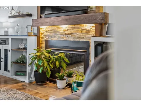 2112 W Irwin Way Eugene OR 97402