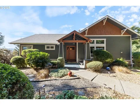 1990 Noble Fir Lane S Salem OR 97306