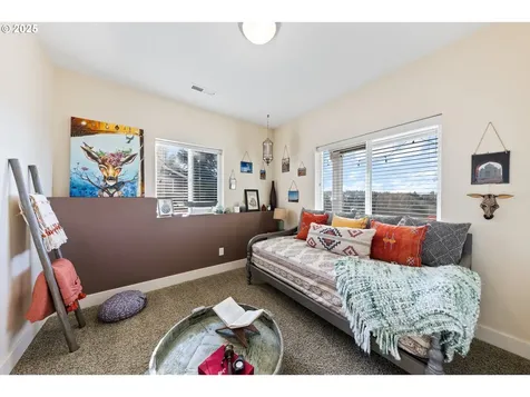 1990 Noble Fir Lane S Salem OR 97306