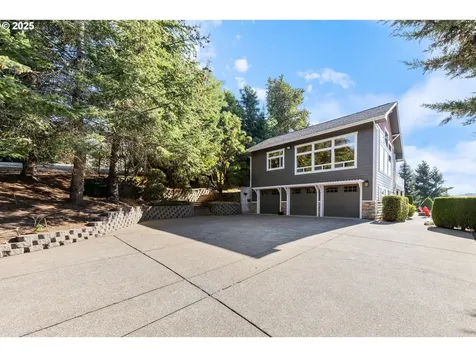 1990 Noble Fir Lane S Salem OR 97306