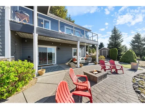 1990 Noble Fir Lane S Salem OR 97306