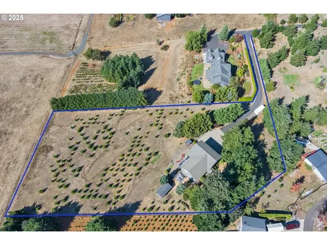 1990 Noble Fir Lane S Salem OR 97306