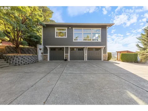 1990 Noble Fir Lane S Salem OR 97306