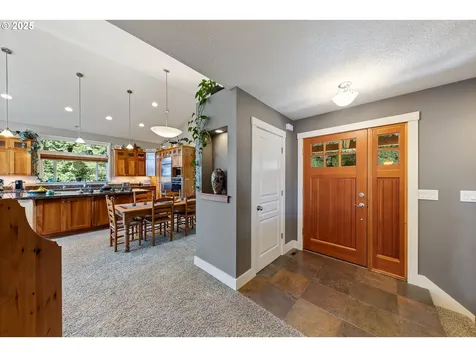 1990 Noble Fir Lane S Salem OR 97306