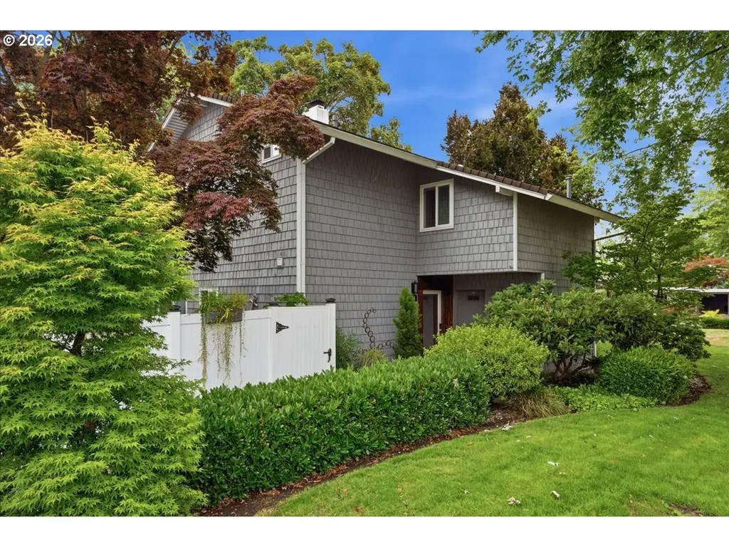634 N Hayden Bay Drive Portland OR 97217