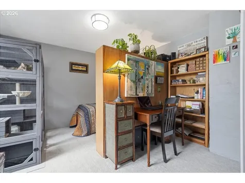 634 N Hayden Bay Drive Portland OR 97217