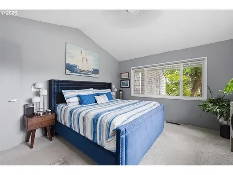 634 N Hayden Bay Drive Portland OR 97217
