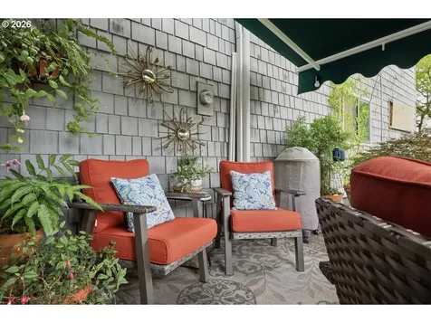 634 N Hayden Bay Drive Portland OR 97217