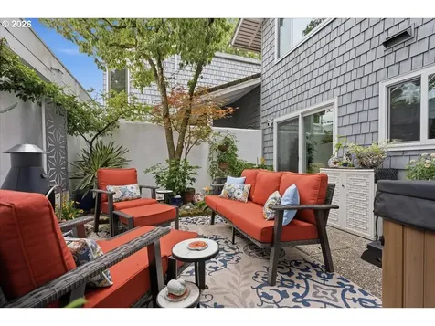 634 N Hayden Bay Drive Portland OR 97217