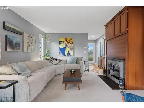 634 N Hayden Bay Drive Portland OR 97217