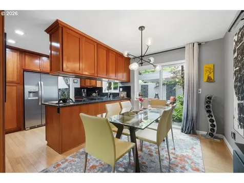 634 N Hayden Bay Drive Portland OR 97217