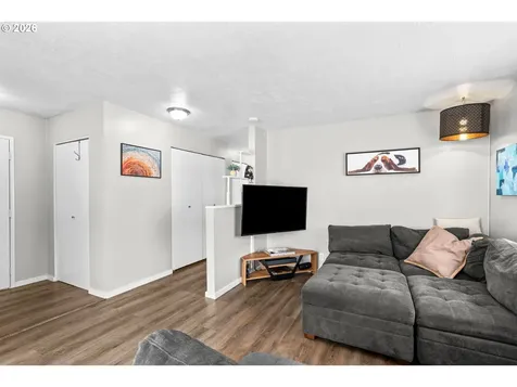 1107 Echo Hollow Road Eugene OR 97402