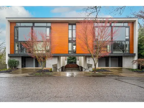 245 SW Meade Street Portland OR 97201