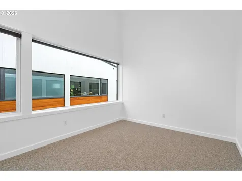 245 SW Meade Street Portland OR 97201