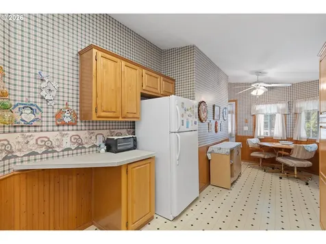655 NE Burnett Road Mcminnville OR 97128