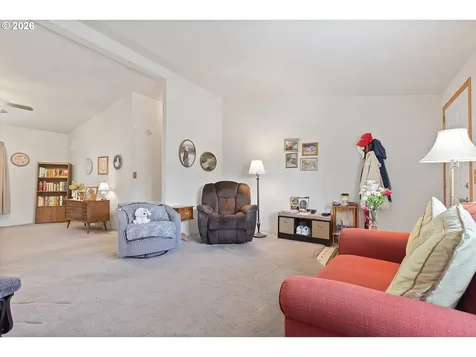 655 NE Burnett Road Mcminnville OR 97128