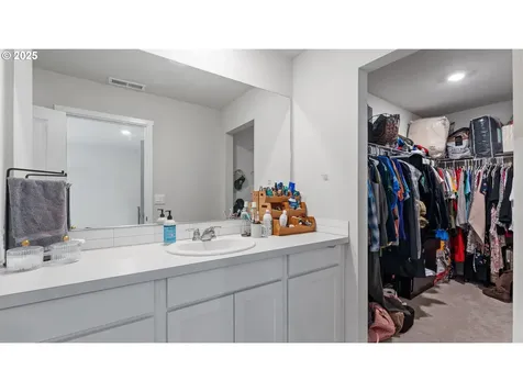 11610 NE Angelo Drive Vancouver WA 98684