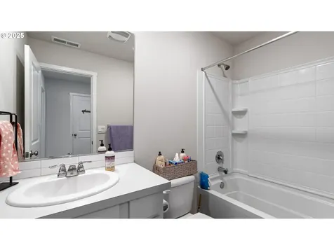 11610 NE Angelo Drive Vancouver WA 98684