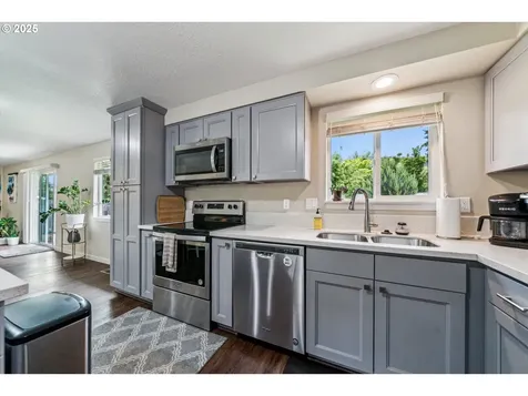 2390 SW Lenore Drive Beaverton OR 97003