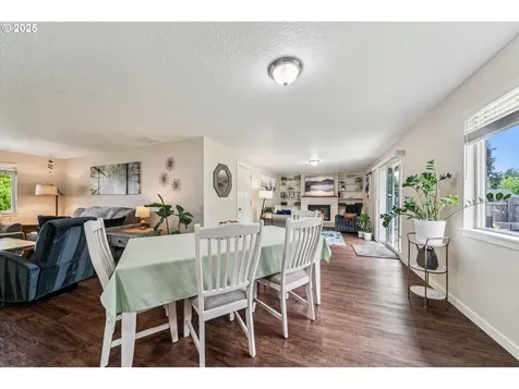 2390 SW Lenore Drive Beaverton OR 97003