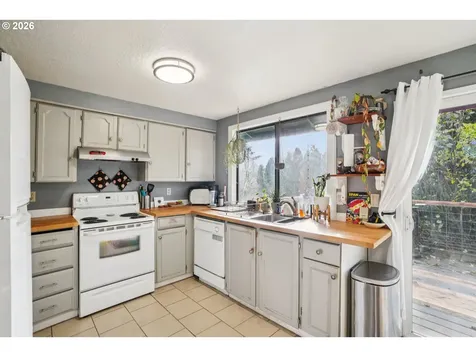 17511 SE Scrutton Lane Milwaukie OR 97267