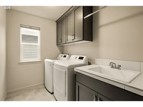 1752 35th Avenue Forest Grove OR 97116
