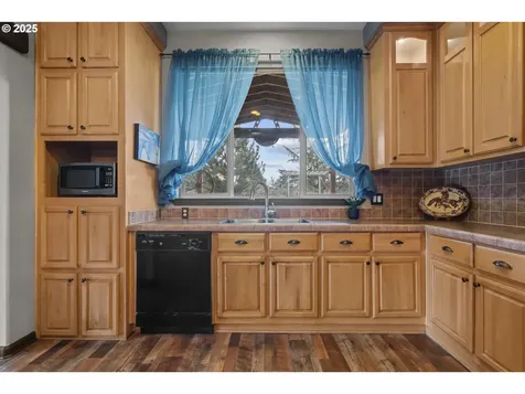 23167 NE Sunnycrest Road Newberg OR 97132